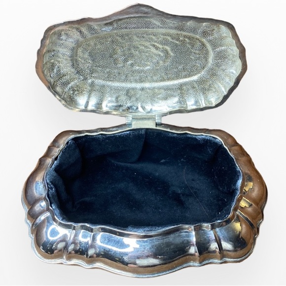 🔥Sale🔥Vintage Italian Vera Lucino Ornate Silver Plated Trinket Jewelry Box - Picture 3 of 5